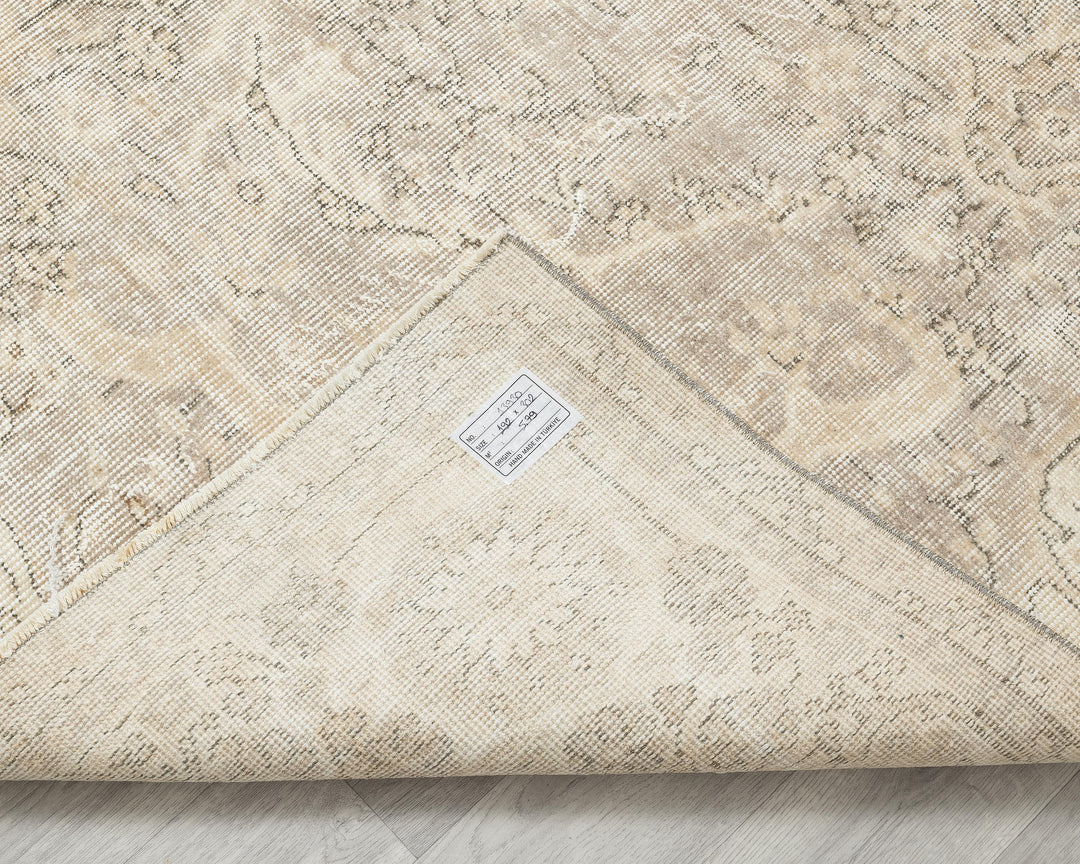 Beige Oushak Rug 6' 4" x 9' 11" | No. VR24431