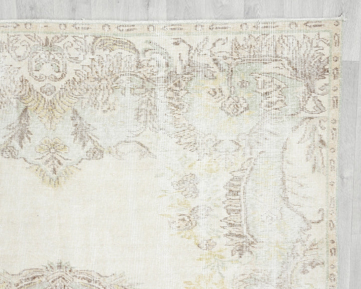 Beige Oushak Rug 6' 5" x 10' 4" | No. VR24074