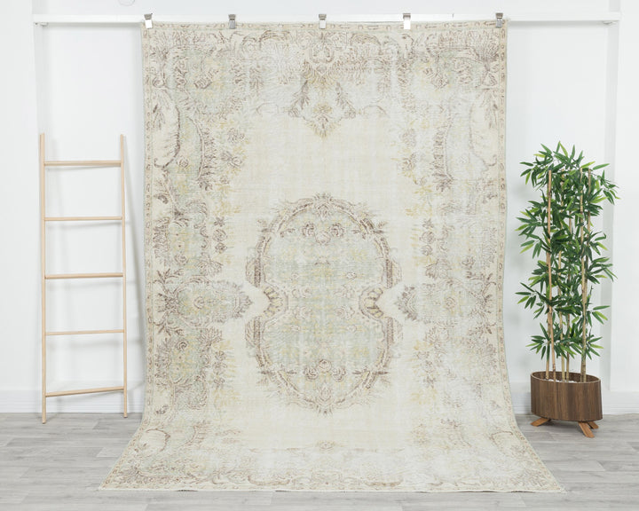 Beige Oushak Rug 6' 5" x 10' 4" | No. VR24074