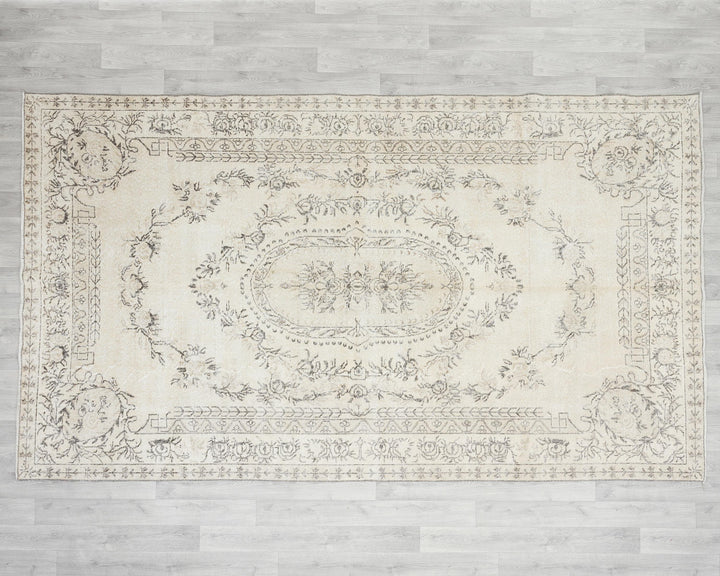 Beige Oushak Rug 6' 4" x 10' 2" | No. VR67306