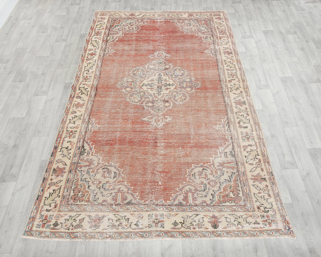 Red Oushak Rug 5' 2" x 9' 1" | No. VR50932