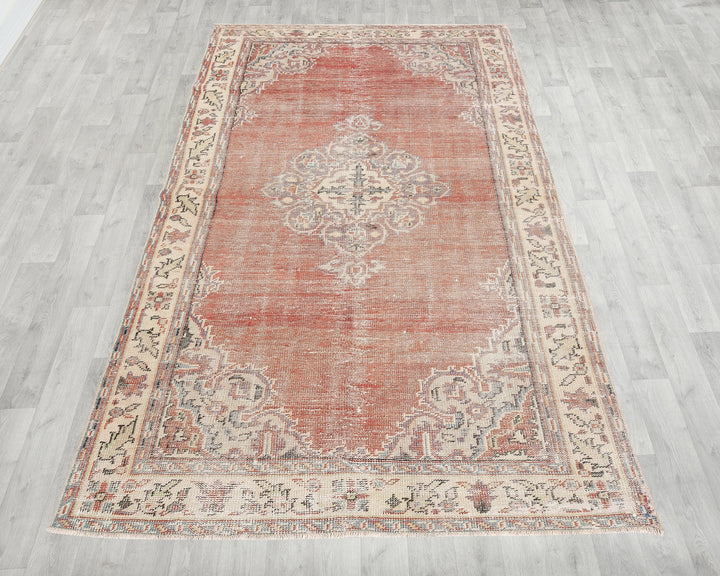 Red Oushak Rug 5' 2" x 9' 1" | No. VR50932