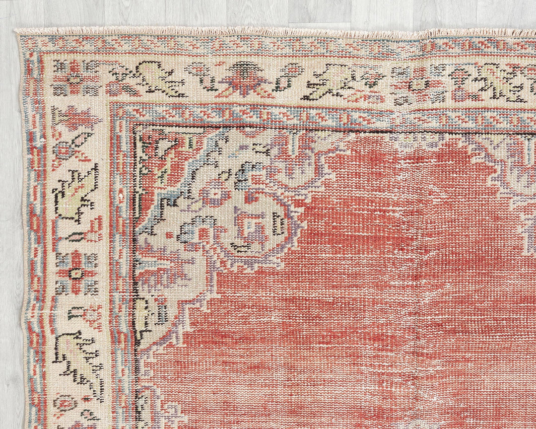 Red Oushak Rug 5' 2" x 9' 1" | No. VR50932