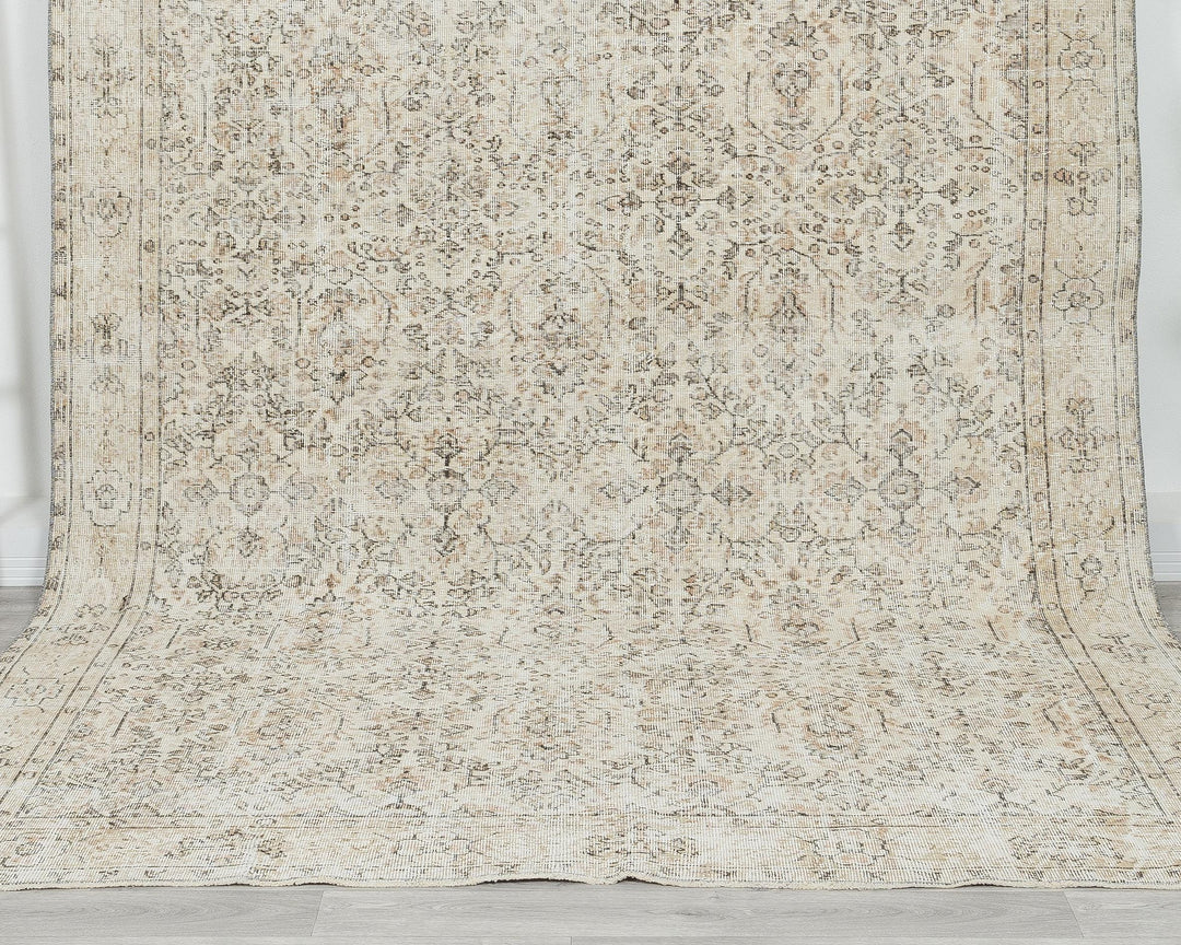 Beige Oushak Rug 6' 11" x 10' 4" | No. VR51862