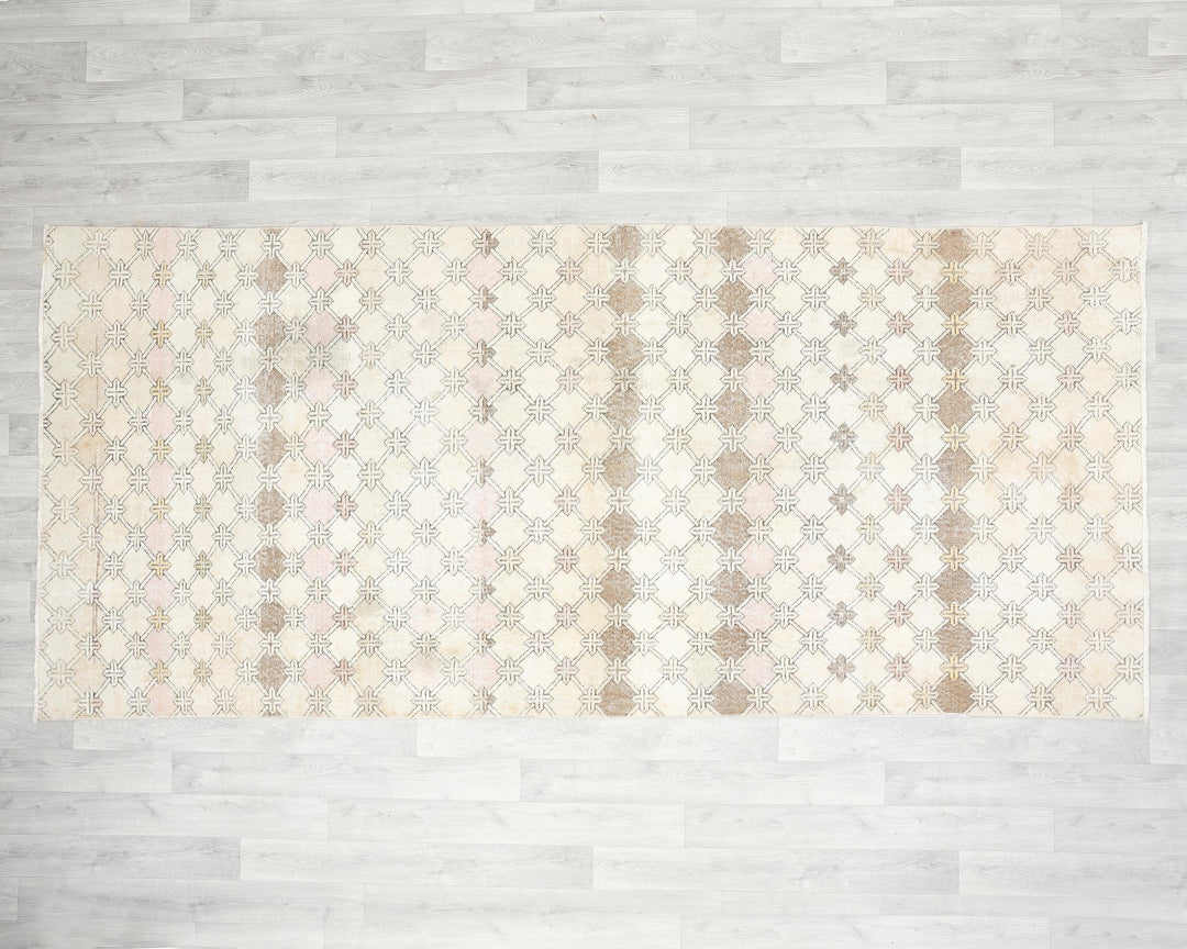 Neutral Oushak Rug 4' 8" x 10' | No. VR72839