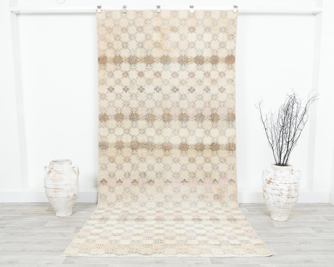 Neutral Oushak Rug 4' 8" x 10' | No. VR72839