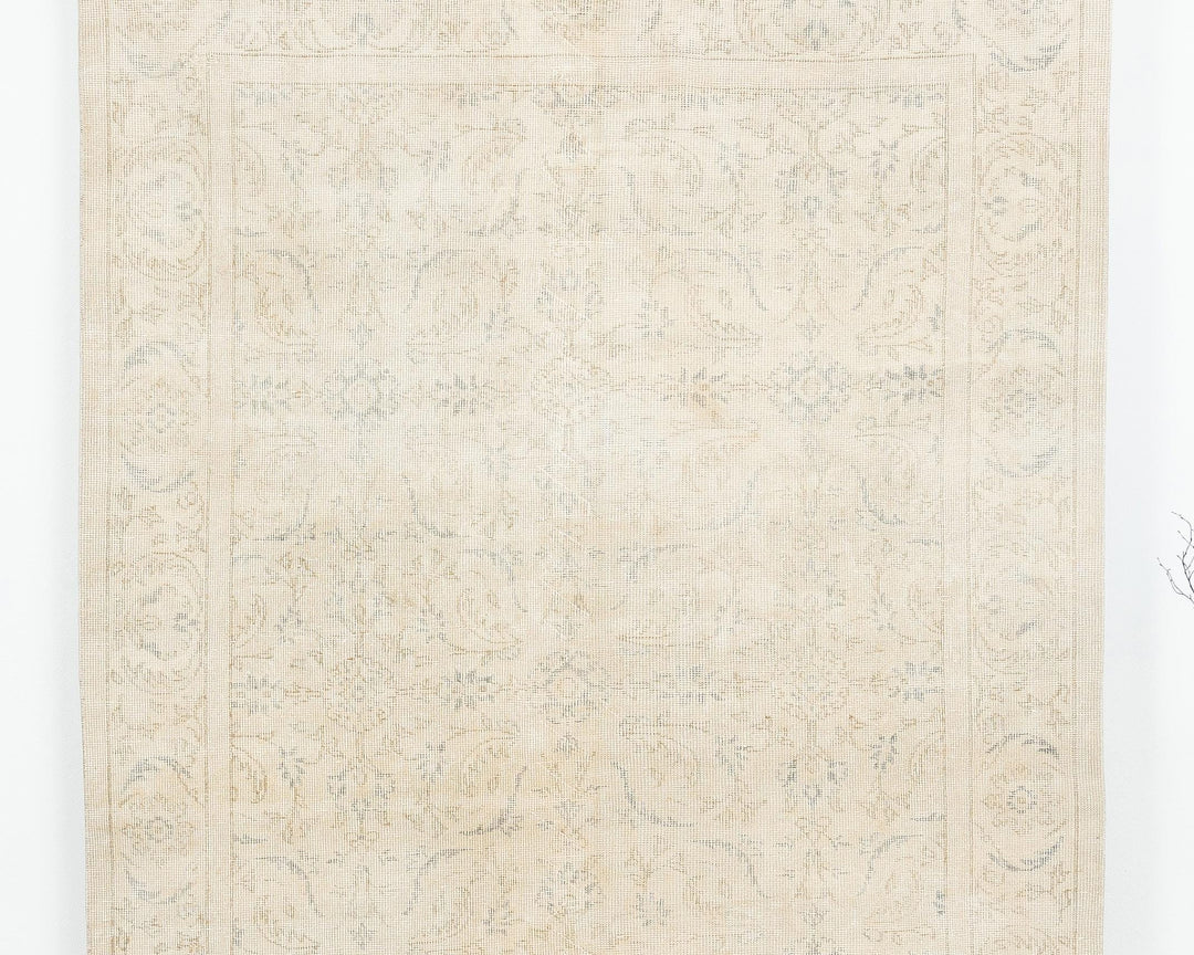 Beige Oushak Rug 5' 6" x 8' 11" | No. VR13363