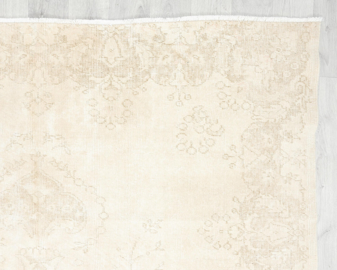 Beige Oushak Rug 5' 10" x 9' 4" | No. VR66345
