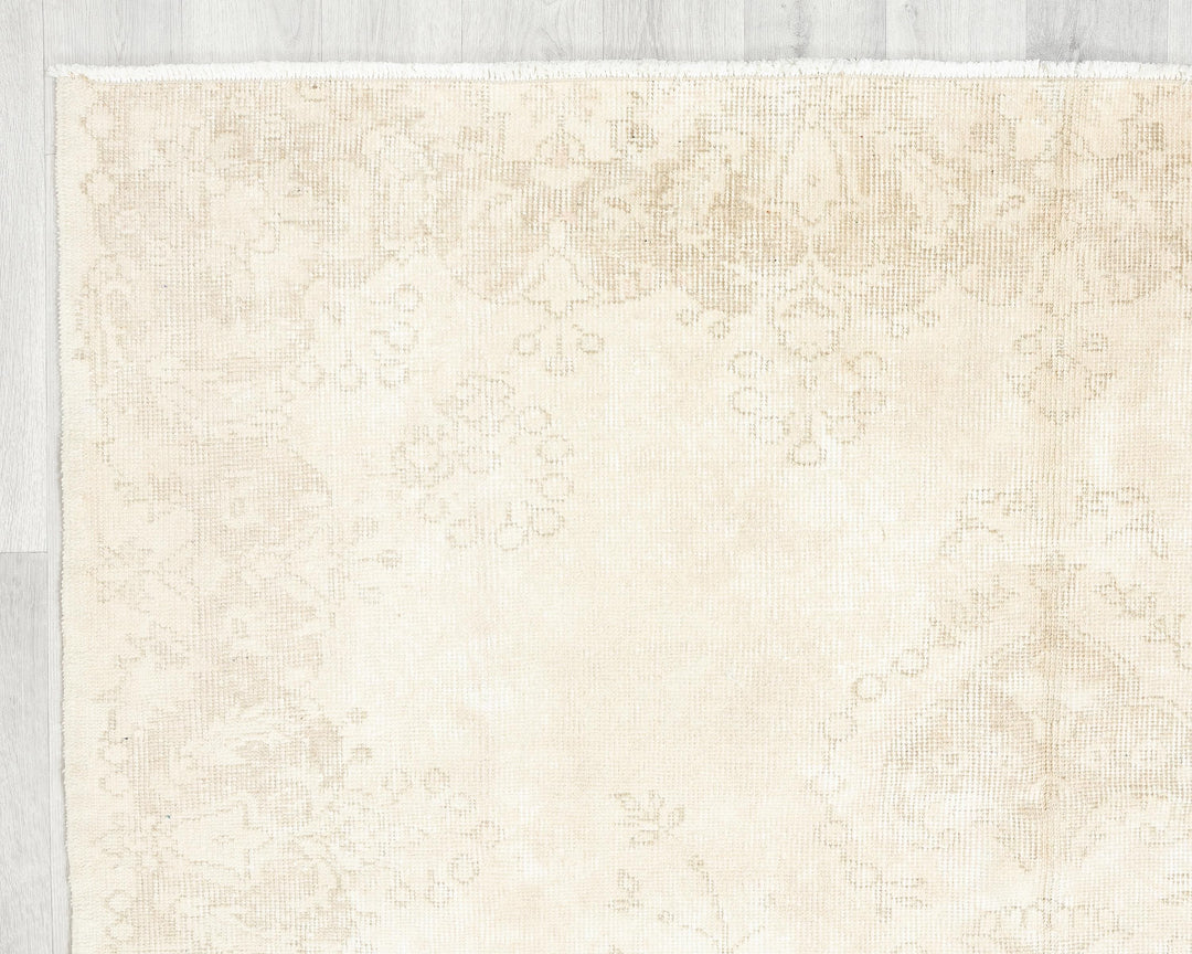 Beige Oushak Rug 5' 10" x 9' 4" | No. VR66345