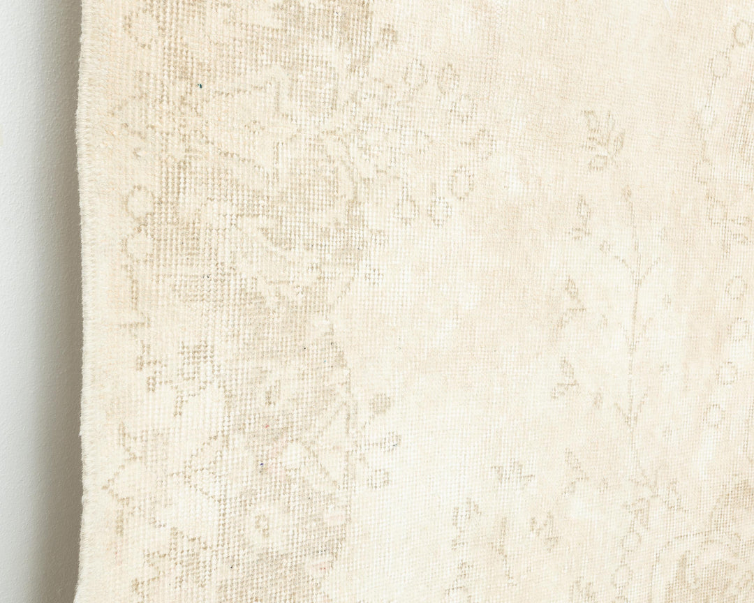 Beige Oushak Rug 5' 10" x 9' 4" | No. VR66345