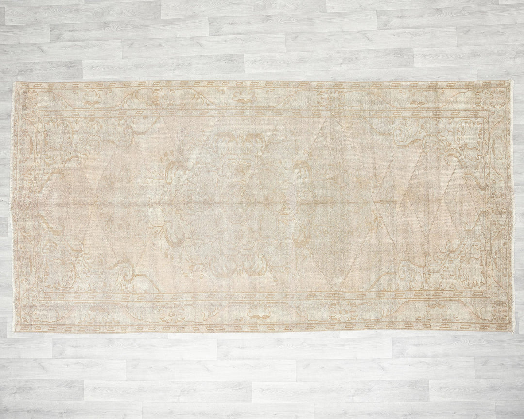 Brown Oushak Rug 5' 1" x 9' 8" | No. VR59065