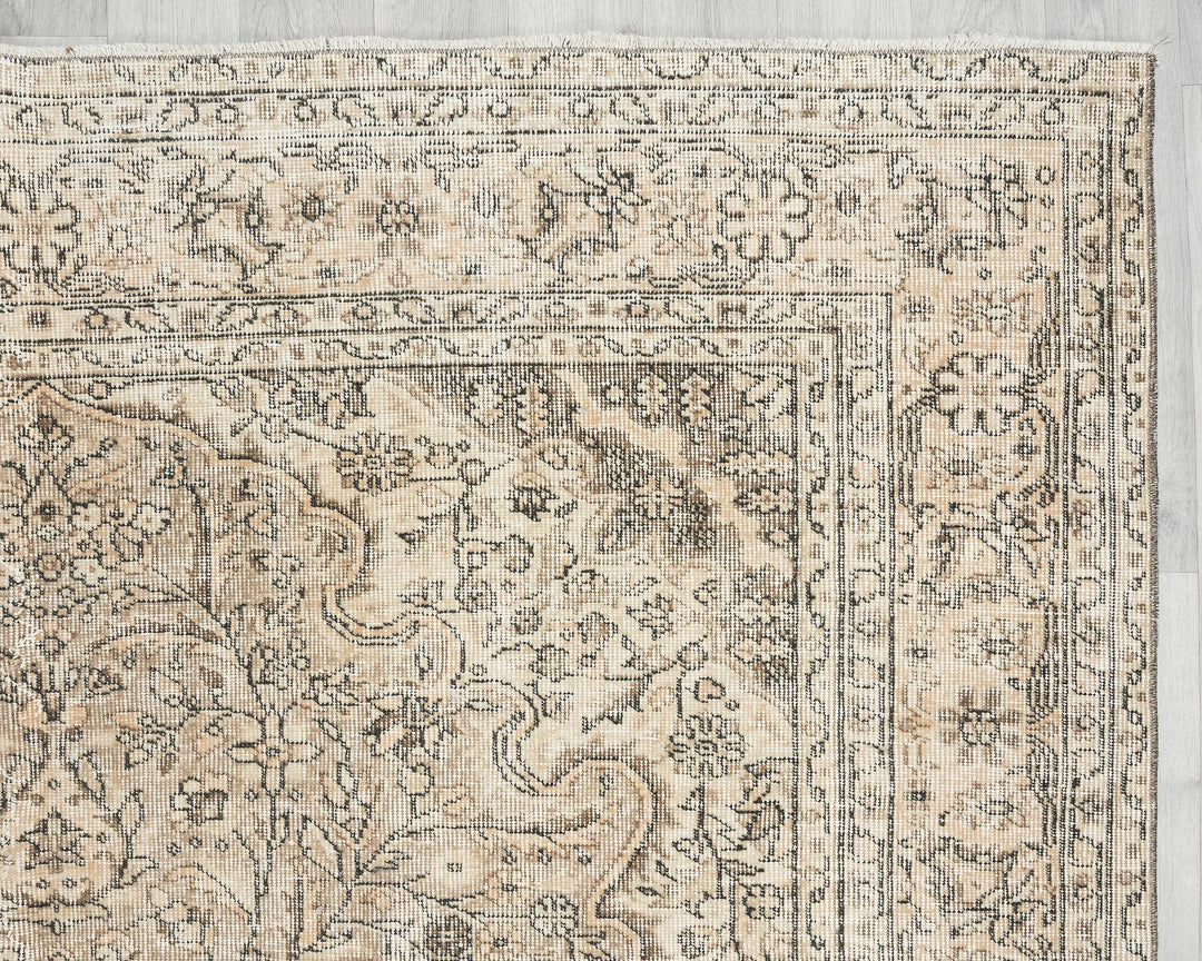 Oushak Rug 6' 8" x 9' 2" | No. VR98771