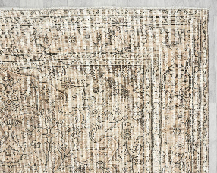 Oushak Rug 6' 8" x 9' 2" | No. VR98771