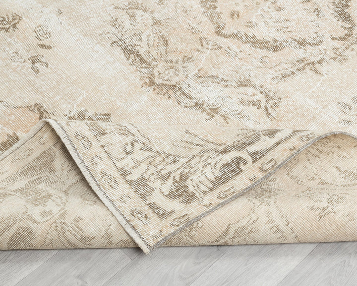Beige Oushak Rug 6' 4" x 10' 2" | No. VR82012