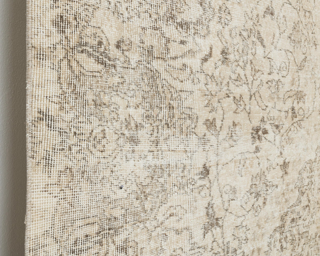 Neutral Oushak Rug 6' 7" x 8' 11" | No. VR56350
