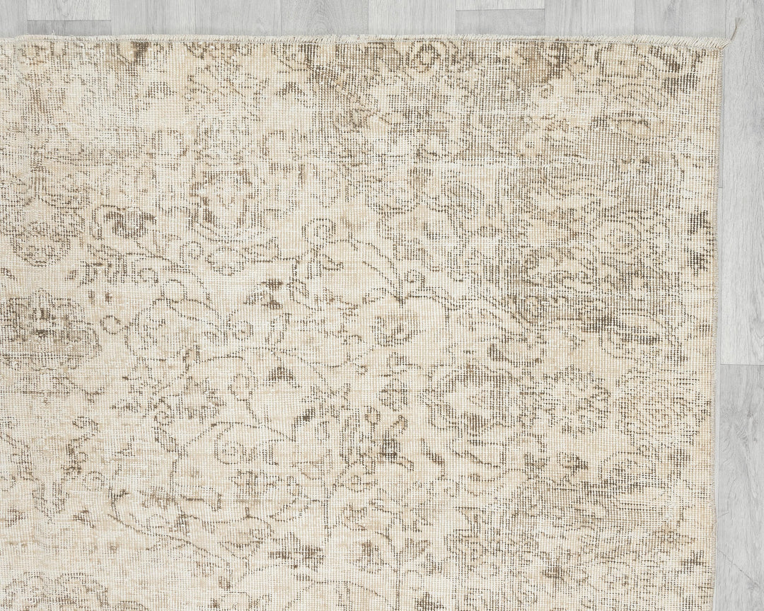 Neutral Oushak Rug 6' 7" x 8' 11" | No. VR56350