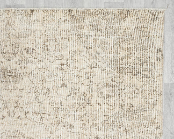 Neutral Oushak Rug 6' 7" x 8' 11" | No. VR56350