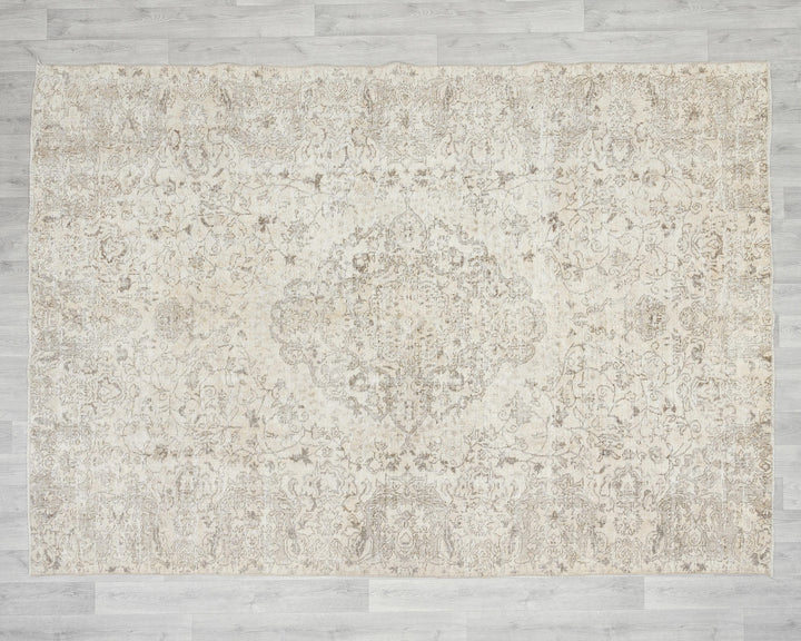 Neutral Oushak Rug 6' 7" x 8' 11" | No. VR56350