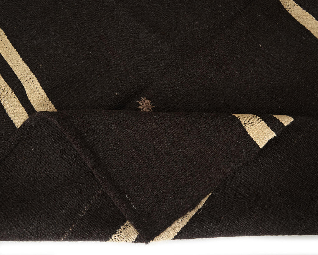 Brown Kilim Rug 5' 11" x 9' 6" | No. VR81527