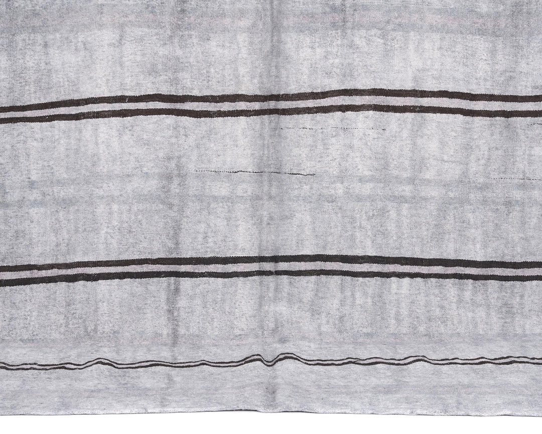 Blue Kilim Rug 5' 7" x 8' 5" | No. VR25836