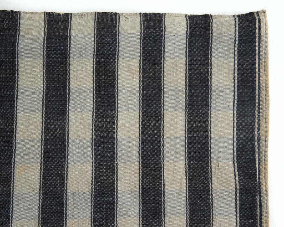 Kilim Rug 5' 7" x 8' 6" | No. VR75627