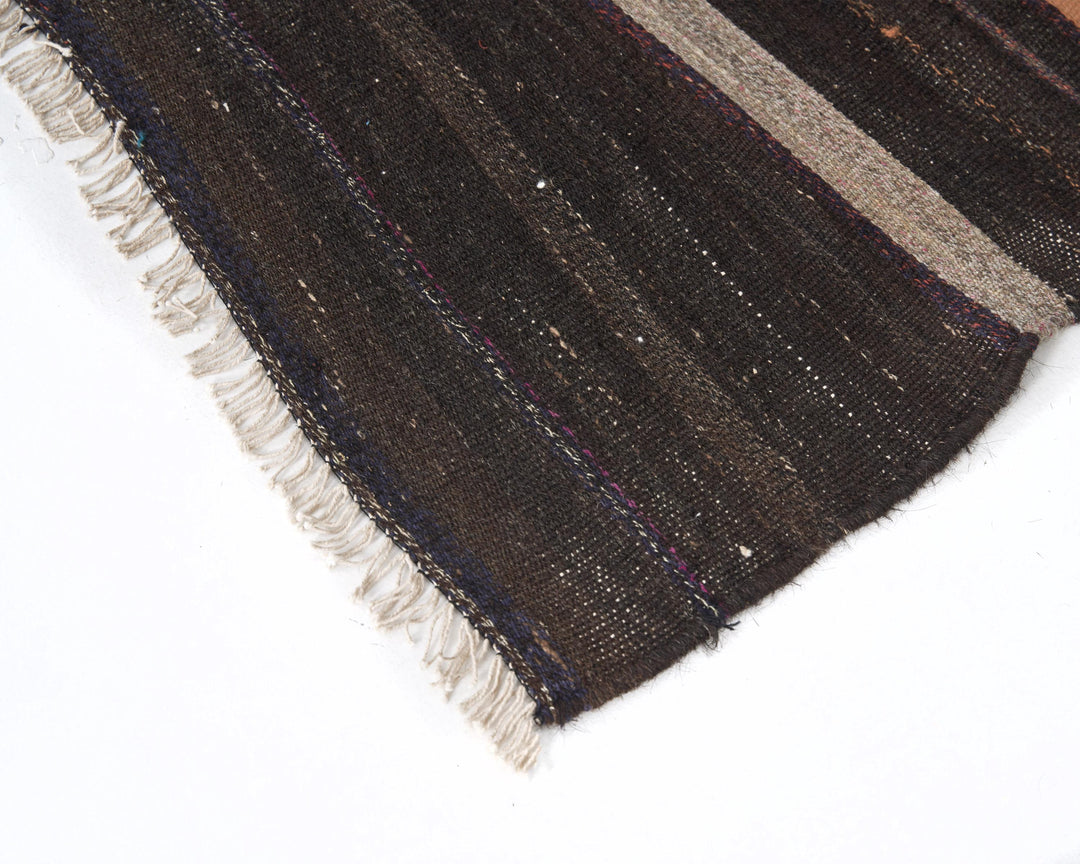 Brown Kilim Rug 5' 7" x 8' 6" | No. VR51384