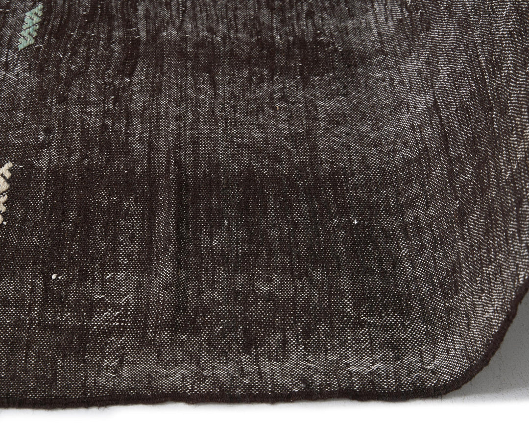 Brown Kilim Rug 6' 9" x 9' 10" | No. VR14889