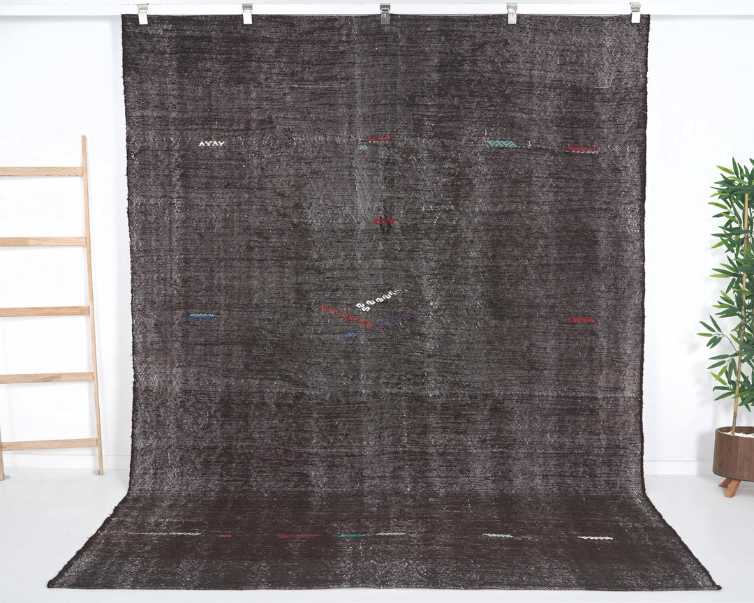 Brown Kilim Rug 6' 9" x 9' 10" | No. VR14889