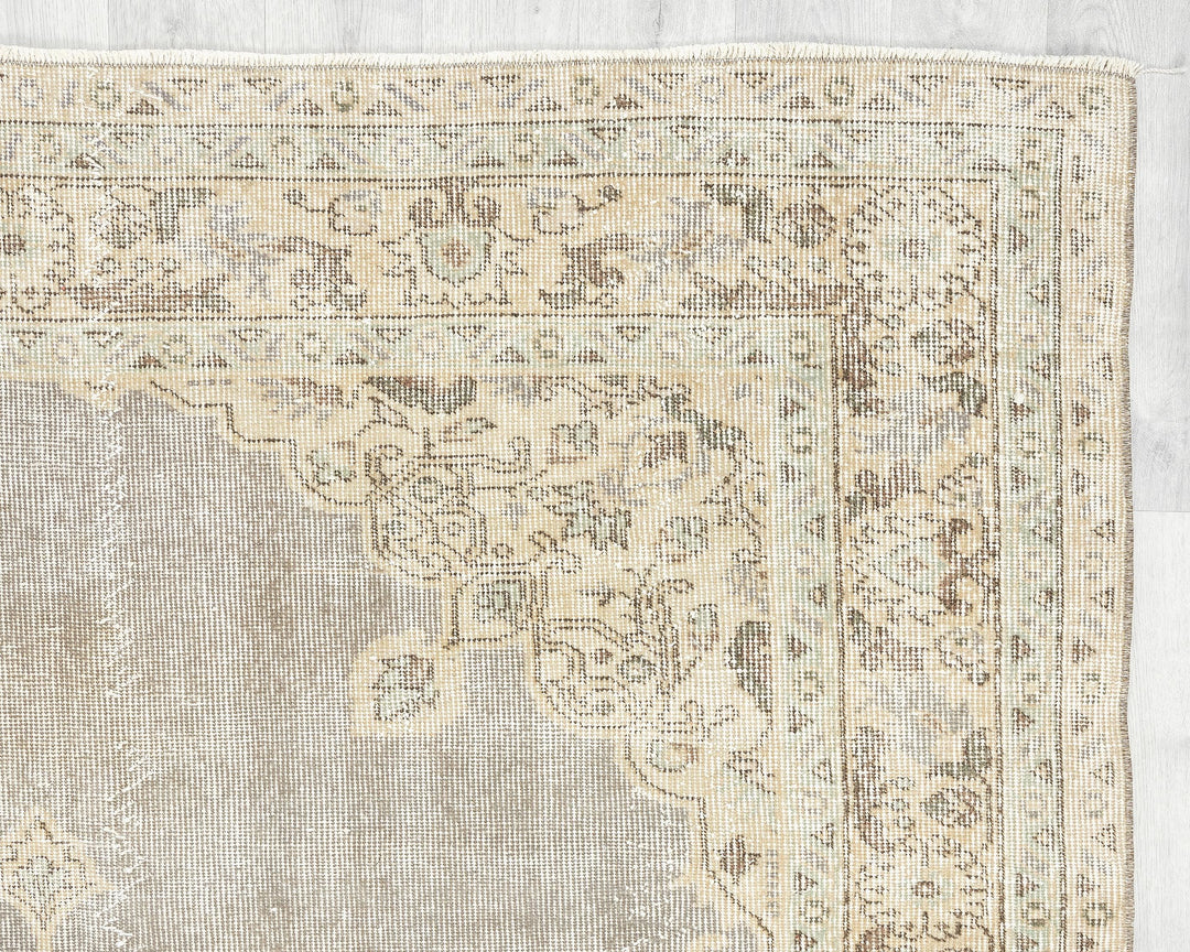 Faded Oushak Rug 5' 7" x 8' 4" | No. VR28391