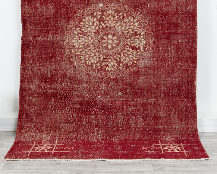 Red Oushak Rug 4' 8" x 8' 1" | No. VR51149