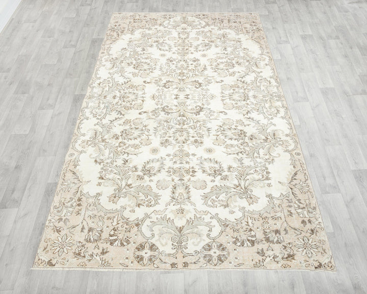 Beige Oushak Rug 5' 7" x 9' 10" | No. VR18289