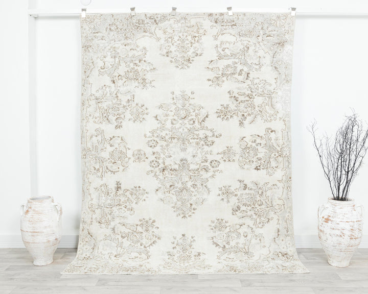 Beige Oushak Rug 5' 11" x 7' 11" | No. VR34846