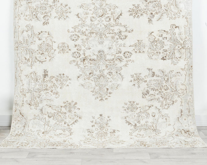 Beige Oushak Rug 5' 11" x 7' 11" | No. VR34846