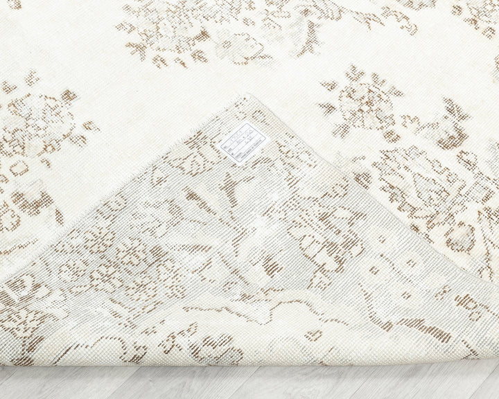 Beige Oushak Rug 5' 11" x 7' 11" | No. VR34846