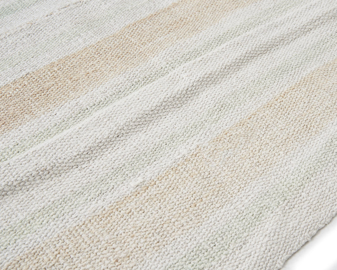 White Kilim Rug 5' 7" x 7' 1" | No. VR20975
