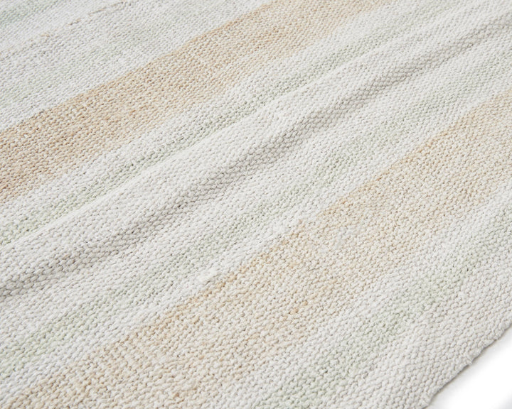 White Kilim Rug 5' 7" x 7' 1" | No. VR20975