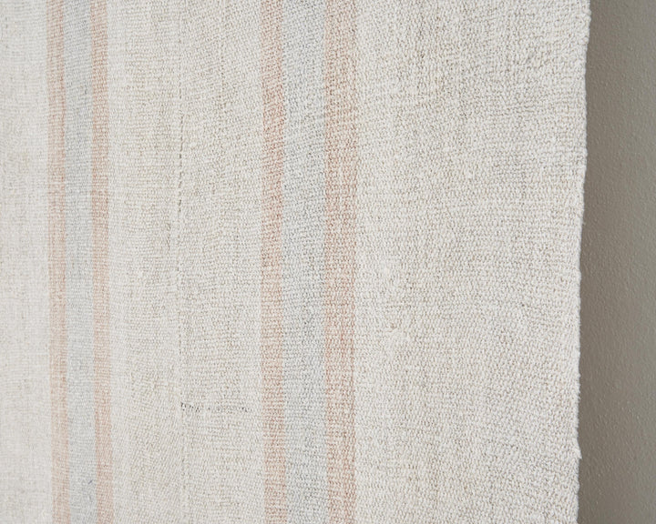 White Kilim Rug 5' 8" x 8' 1" | No. VR68005