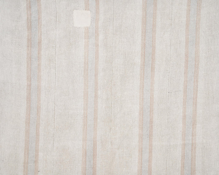 White Kilim Rug 5' 8" x 8' 1" | No. VR68005