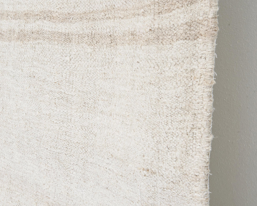 White Kilim Rug 8' 2" x 5' 3" | No. VR43669