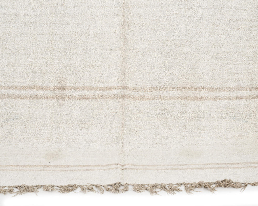 White Kilim Rug 8' 2" x 5' 3" | No. VR43669