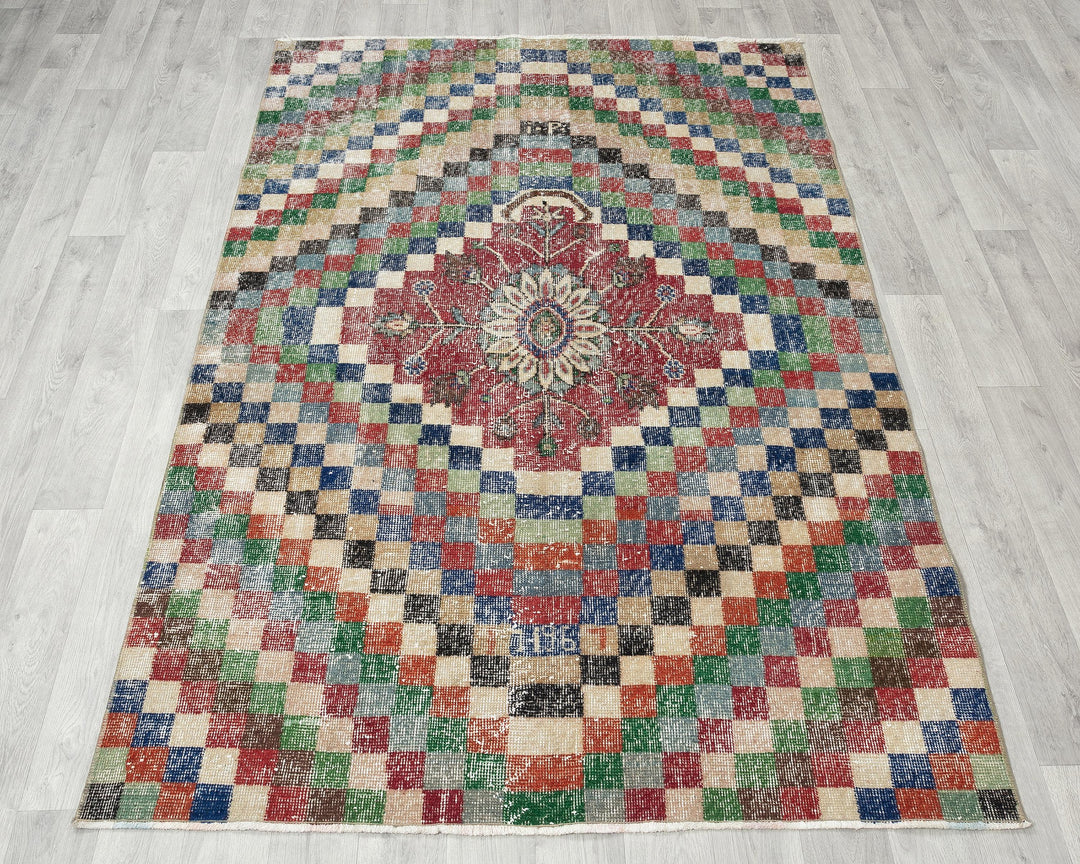 Red Oushak Rug 4' 7" x 6' 8" | No. VR18520