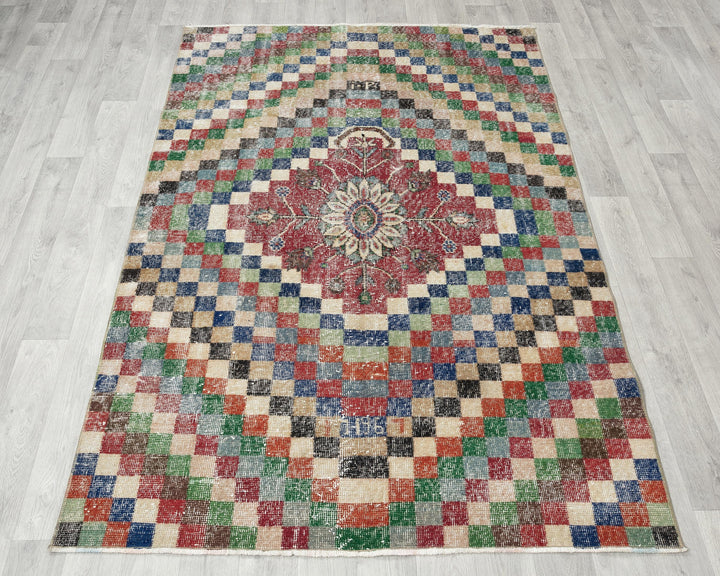 Red Oushak Rug 4' 7" x 6' 8" | No. VR18520