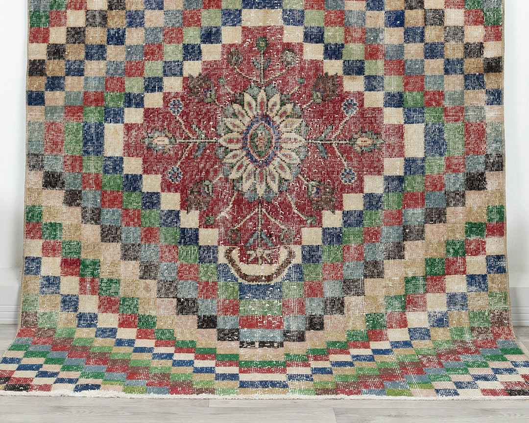Red Oushak Rug 4' 7" x 6' 8" | No. VR18520