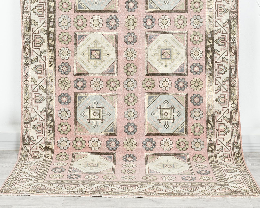Brown Oushak Rug 4' 8" x 8' 11" | No. VR21377