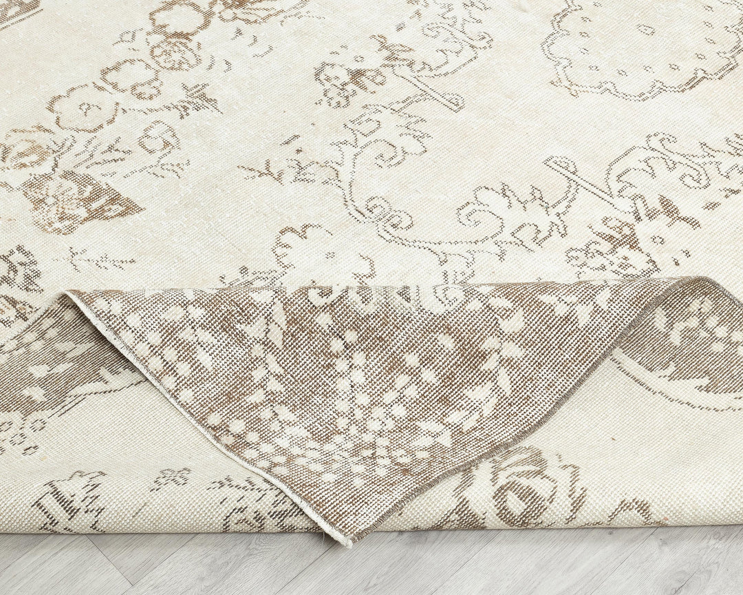 Neutral Oushak Rug 6' 2" x 10' 1" | No. VR11553