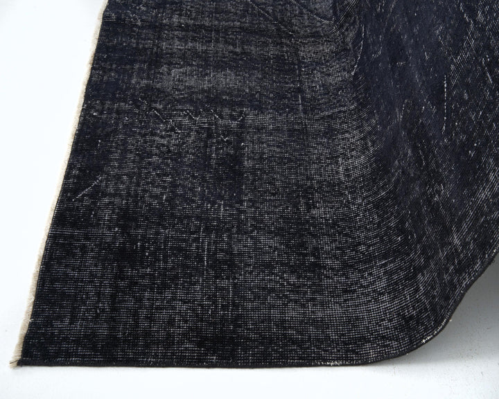 Black Oushak Rug 5' 7" x 8' 2" | No. VR89952