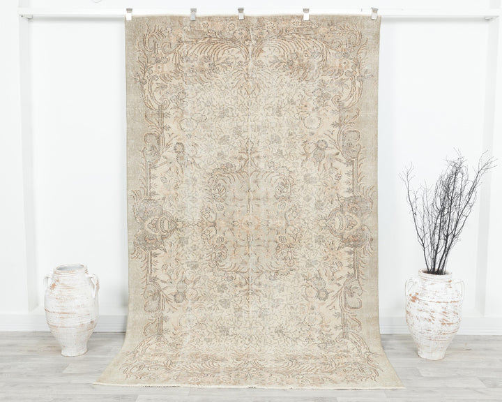 Neutral Oushak Rug 5' 4" x 8' 8" | No. VR58005