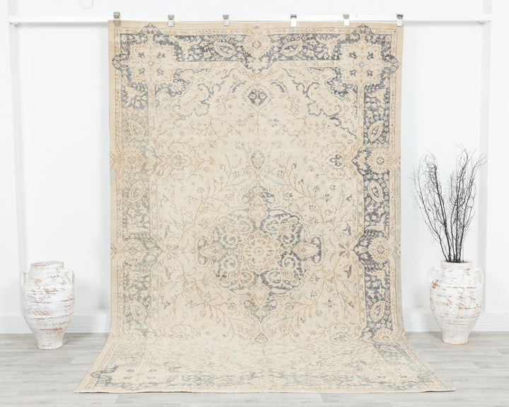 Neutral Oushak Rug 6' 3" x 9' 10" | No. VR37251