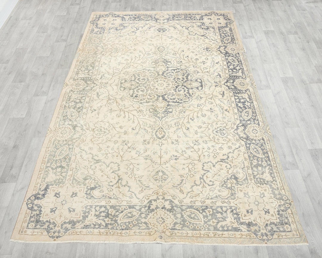 Neutral Oushak Rug 6' 3" x 9' 10" | No. VR37251