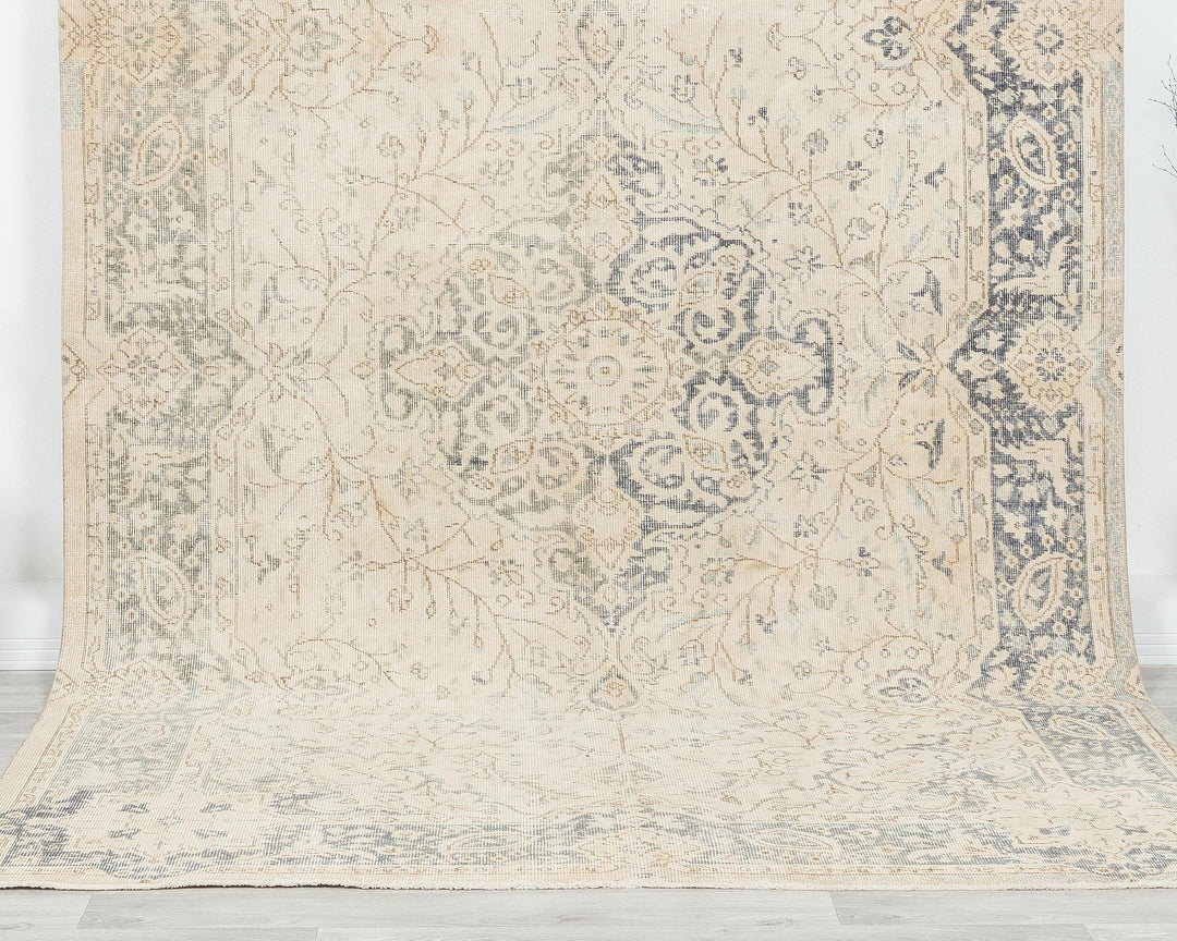 Neutral Oushak Rug 6' 3" x 9' 10" | No. VR37251